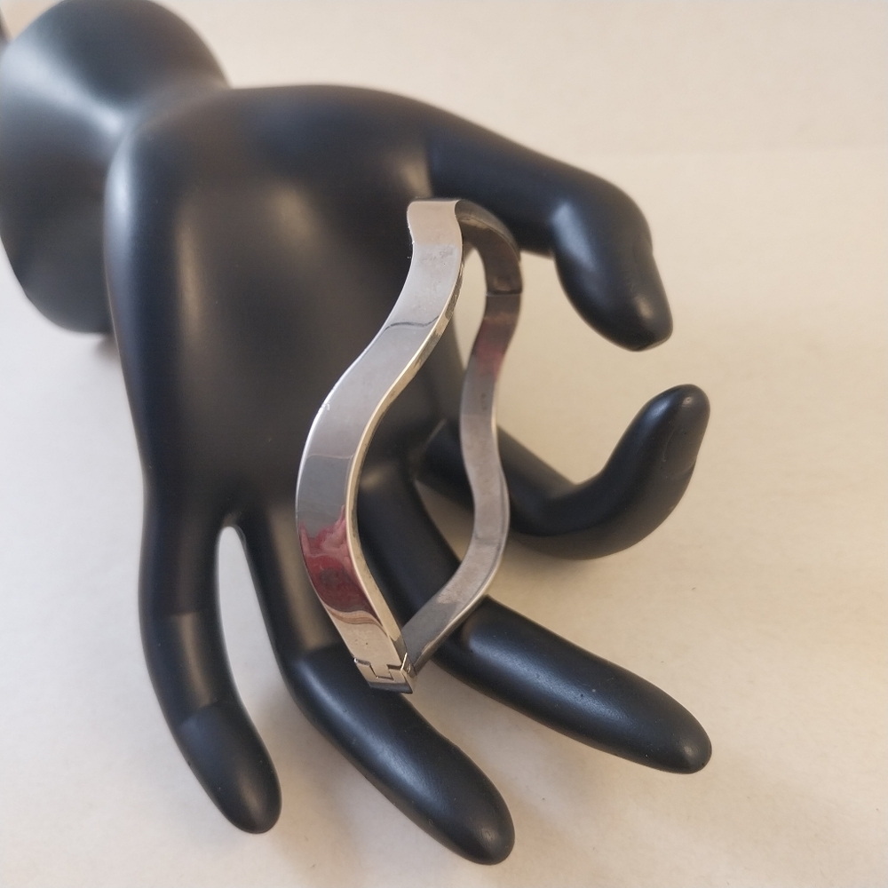 Sterling Silver Wave Bangle - Picture 12 of 14